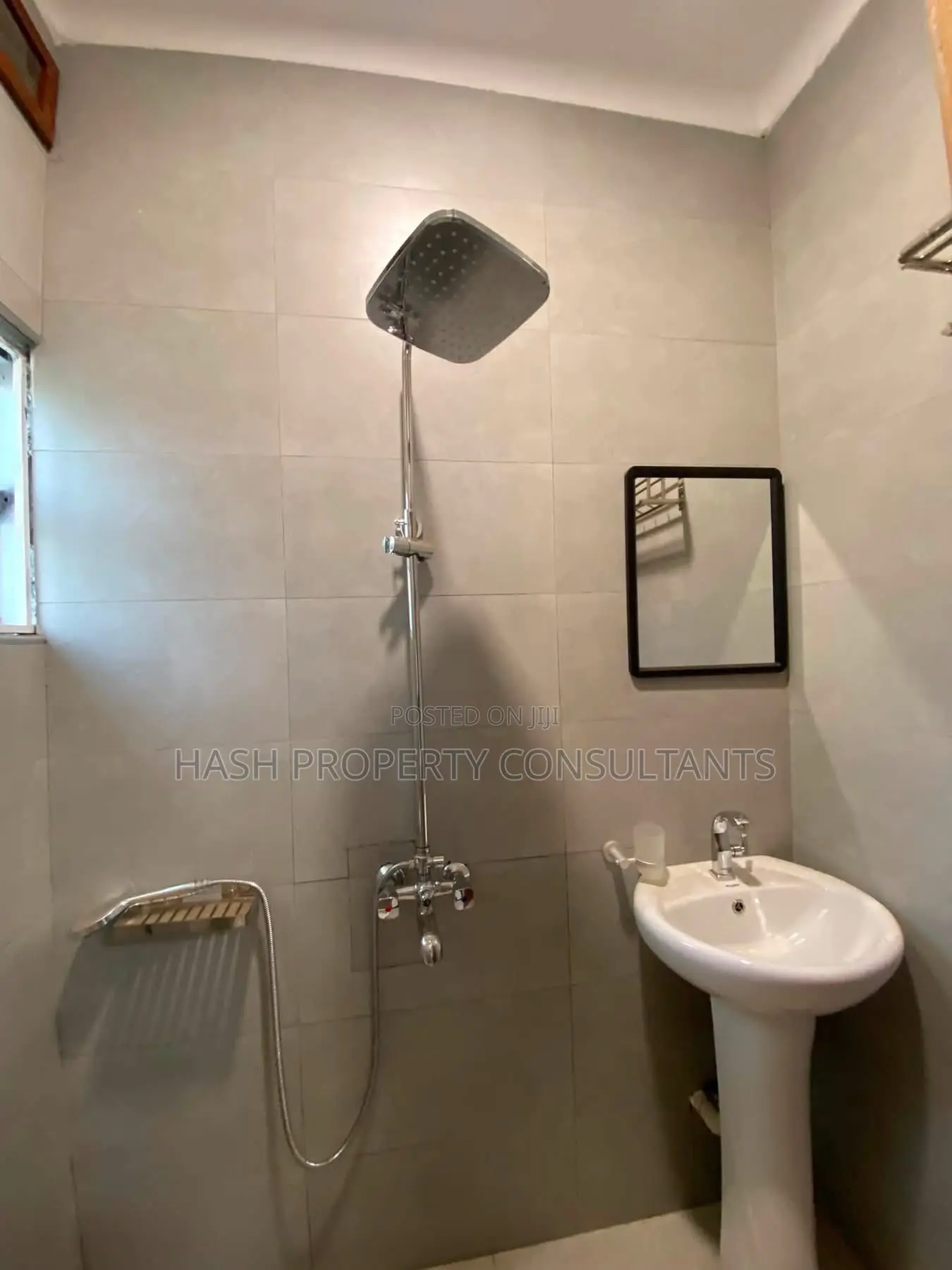 2bdrm House in Kisugu, Central Division for rent