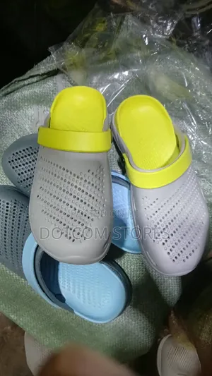 1pair of Grey and Lime Green Slip-on Clog