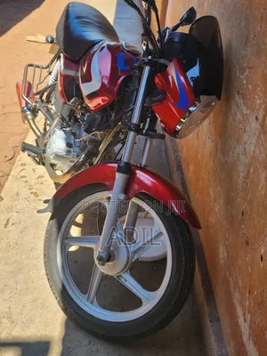 TVS HLX 125 2018 Red