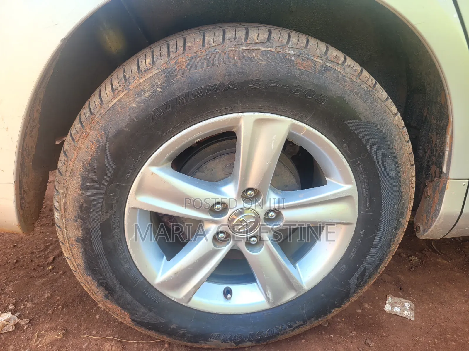 Toyota Noah 2.0 158hp AWD (8 Seater) 2010 Silver