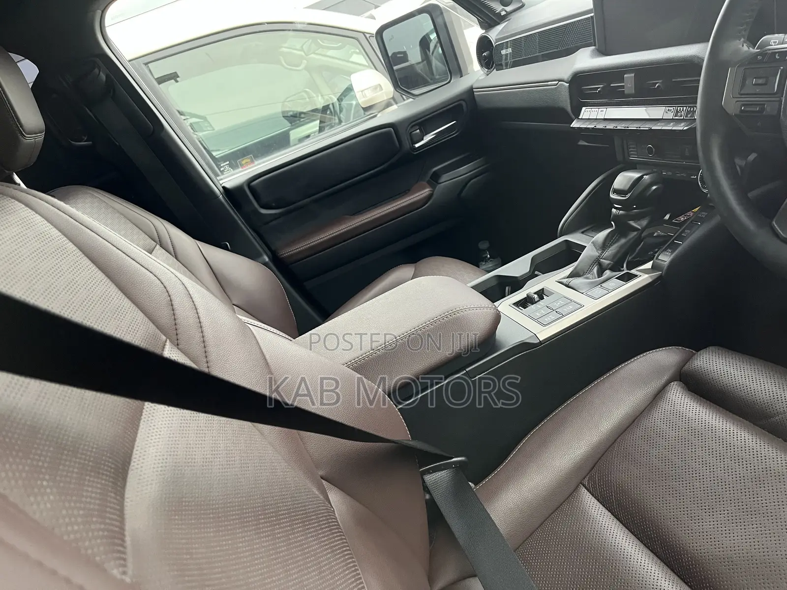 Toyota Land Cruiser Prado 2.4 Hybrid 2025 Gold