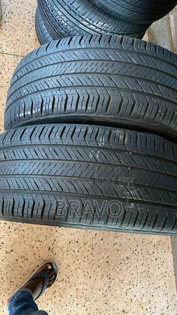 275/40r22 Good Condition Tyres .