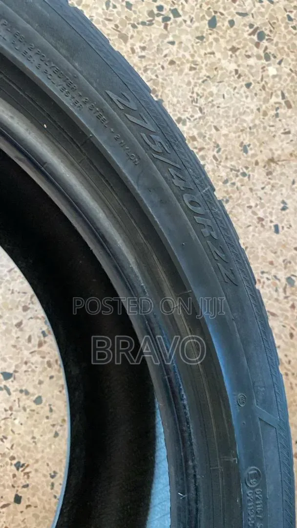 275/40r22 Good Condition Tyres .