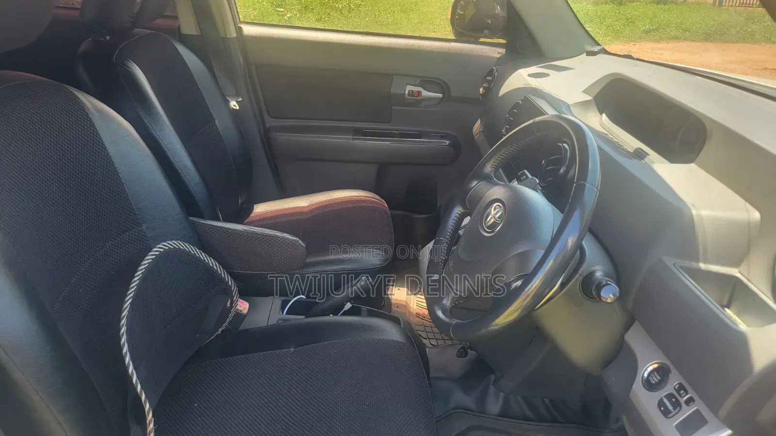 Toyota Rumion 2024 Silver