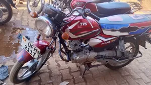 TVS HLX 125 2022 Red