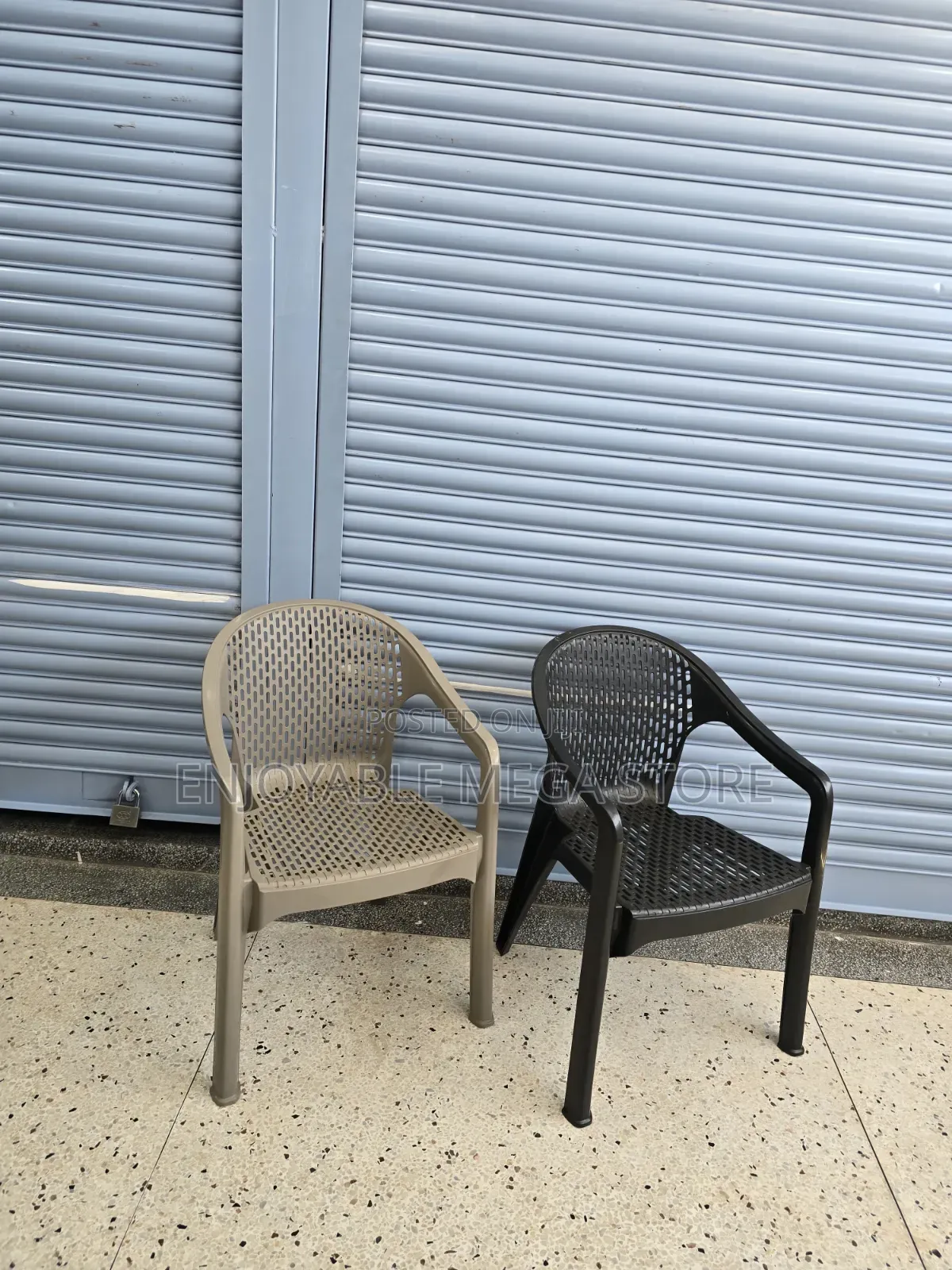 Aerated Back Plastic Chairs Plastic Chairs