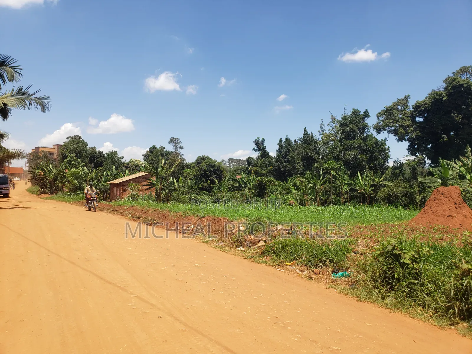 Plot for Sell Kitagobwa 50ft by 100ft at 80m