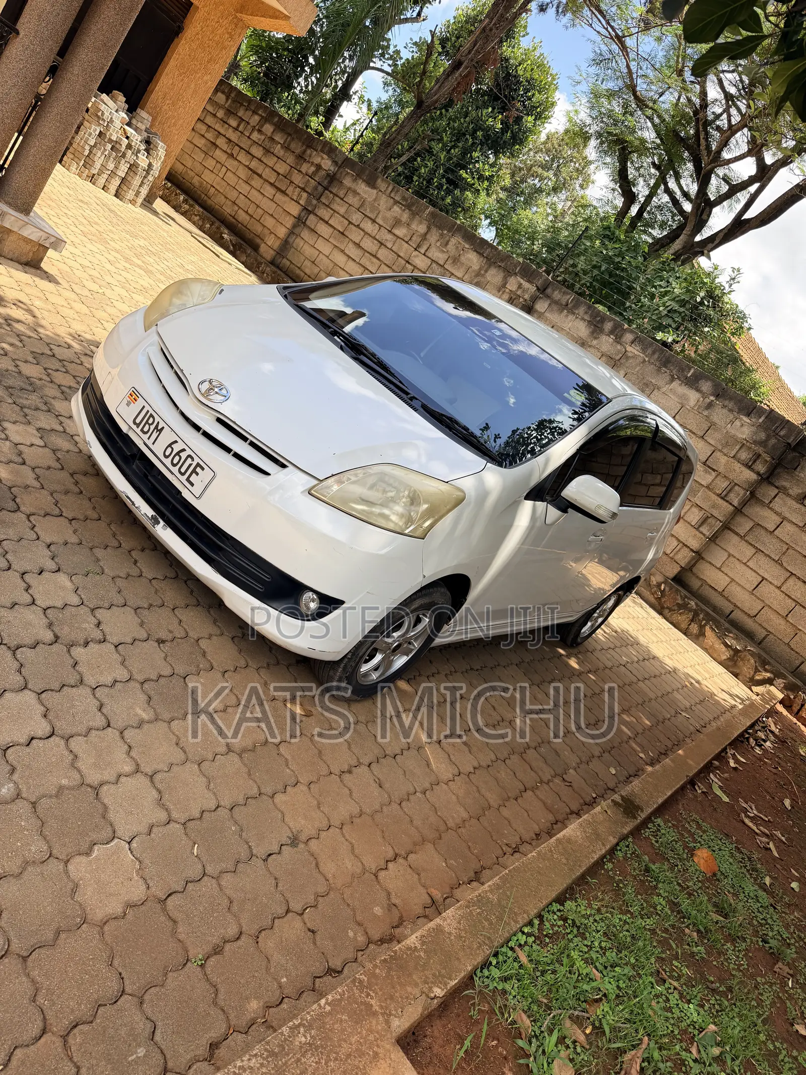Toyota Passo Sette 1.5 AWD 2010 White