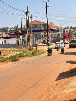 100by100ft Plot for Rent in Kisaasi