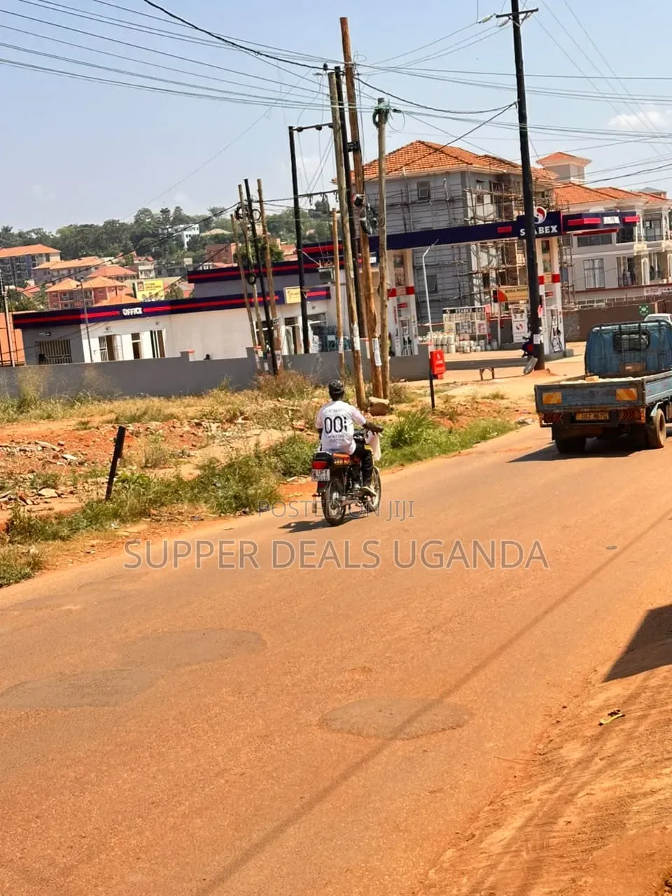 100by100ft Plot for Rent in Kisaasi