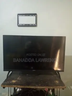 Skyworth 32 TV Screen