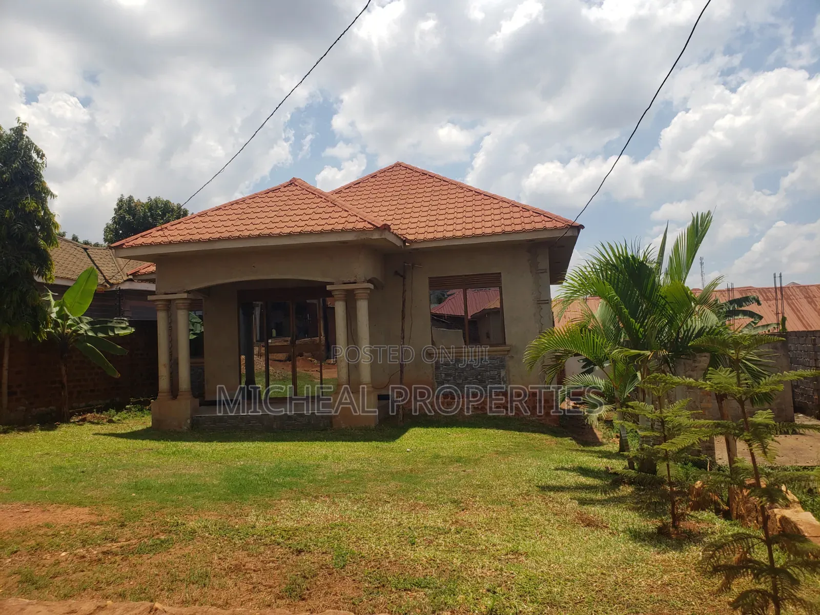 3bdrm House in Kitezi Kabaga Rd At, Wakiso / Wakiso for sale