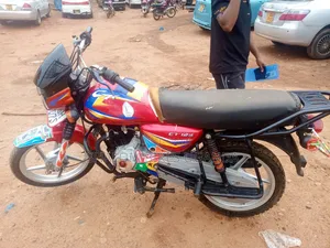 Bajaj CT 125X 2025 Red