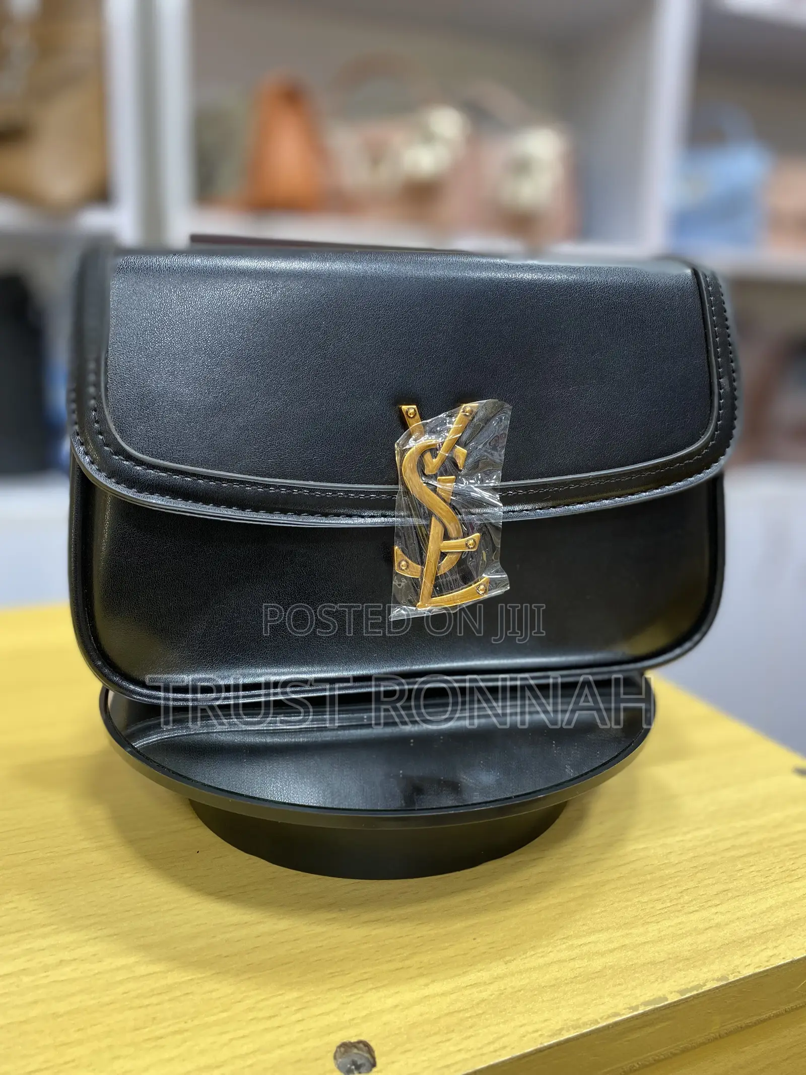 Women Hand Bags Available at a Cheaper Price