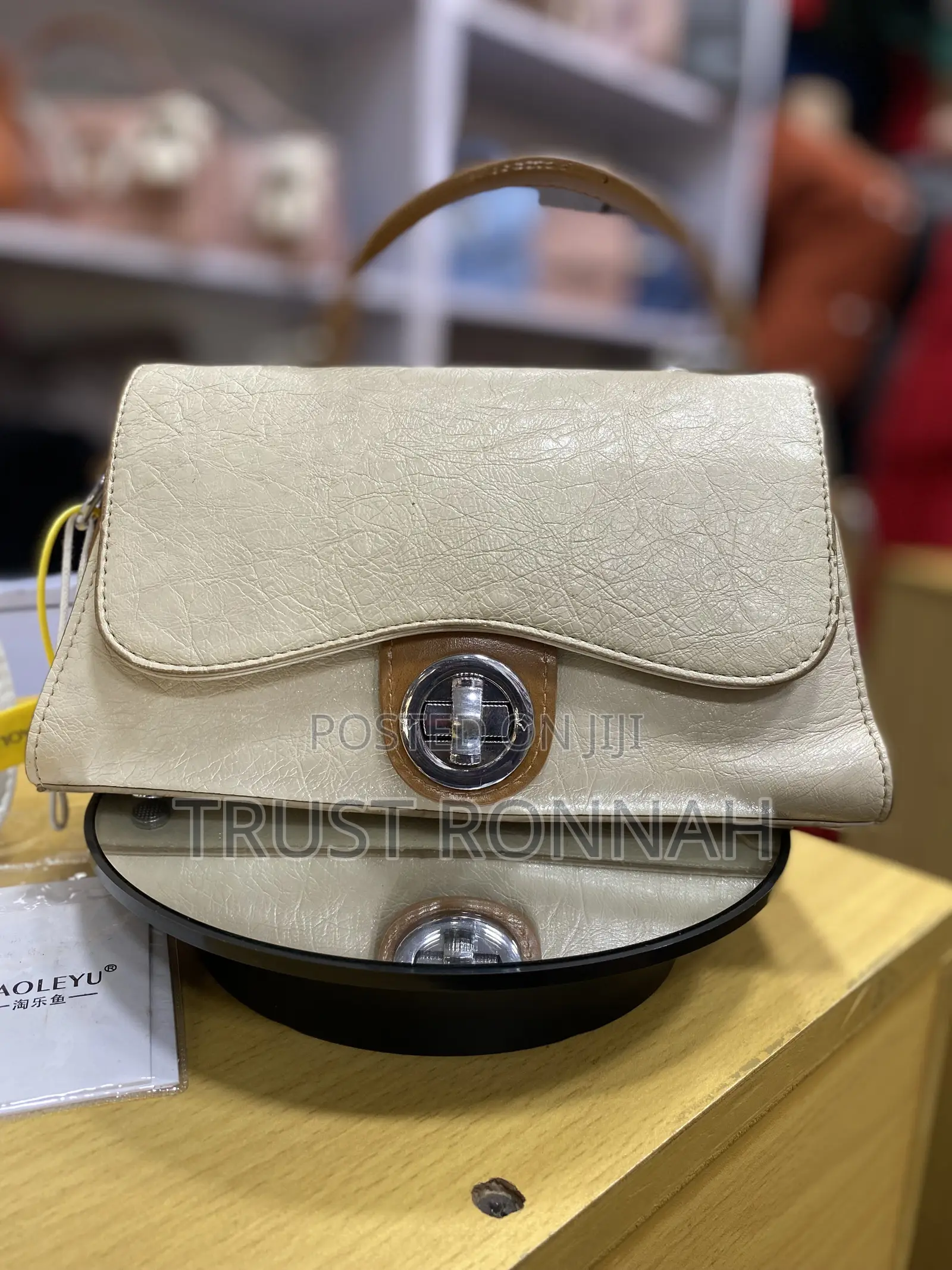 Women Hand Bags Available at a Cheaper Price