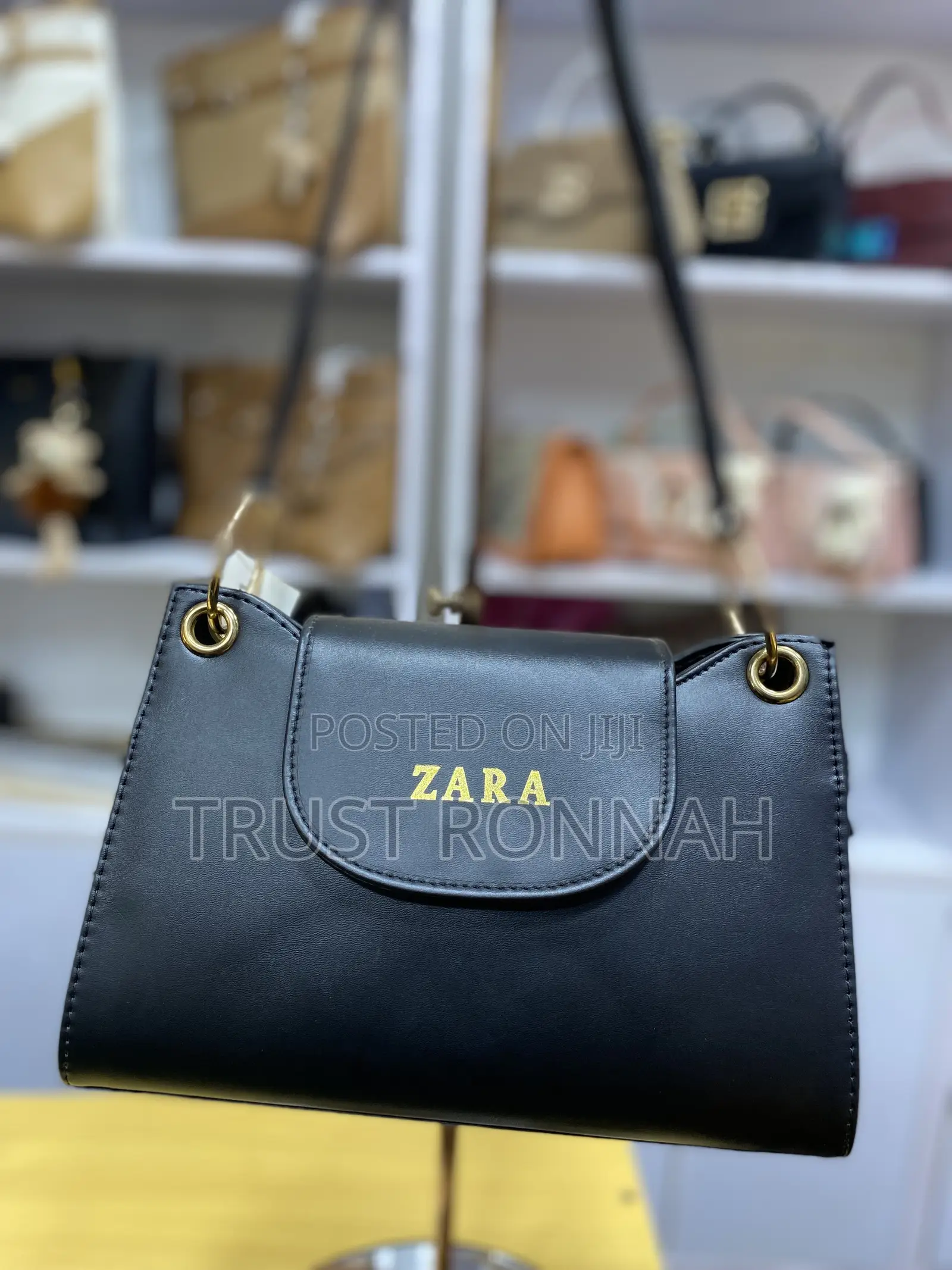 Women Hand Bags Available at a Cheaper Price