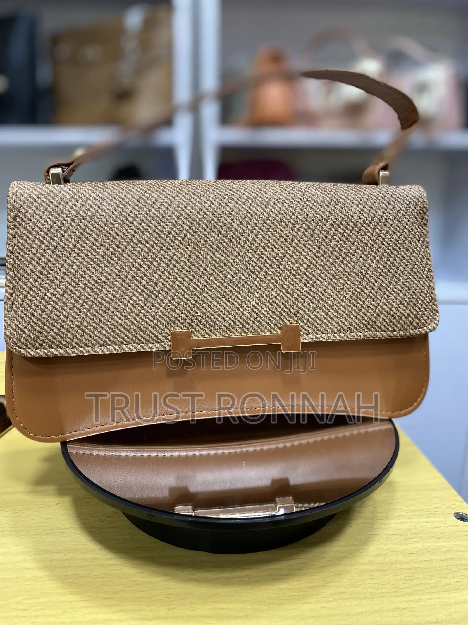 Women Hand Bags Available at a Cheaper Price