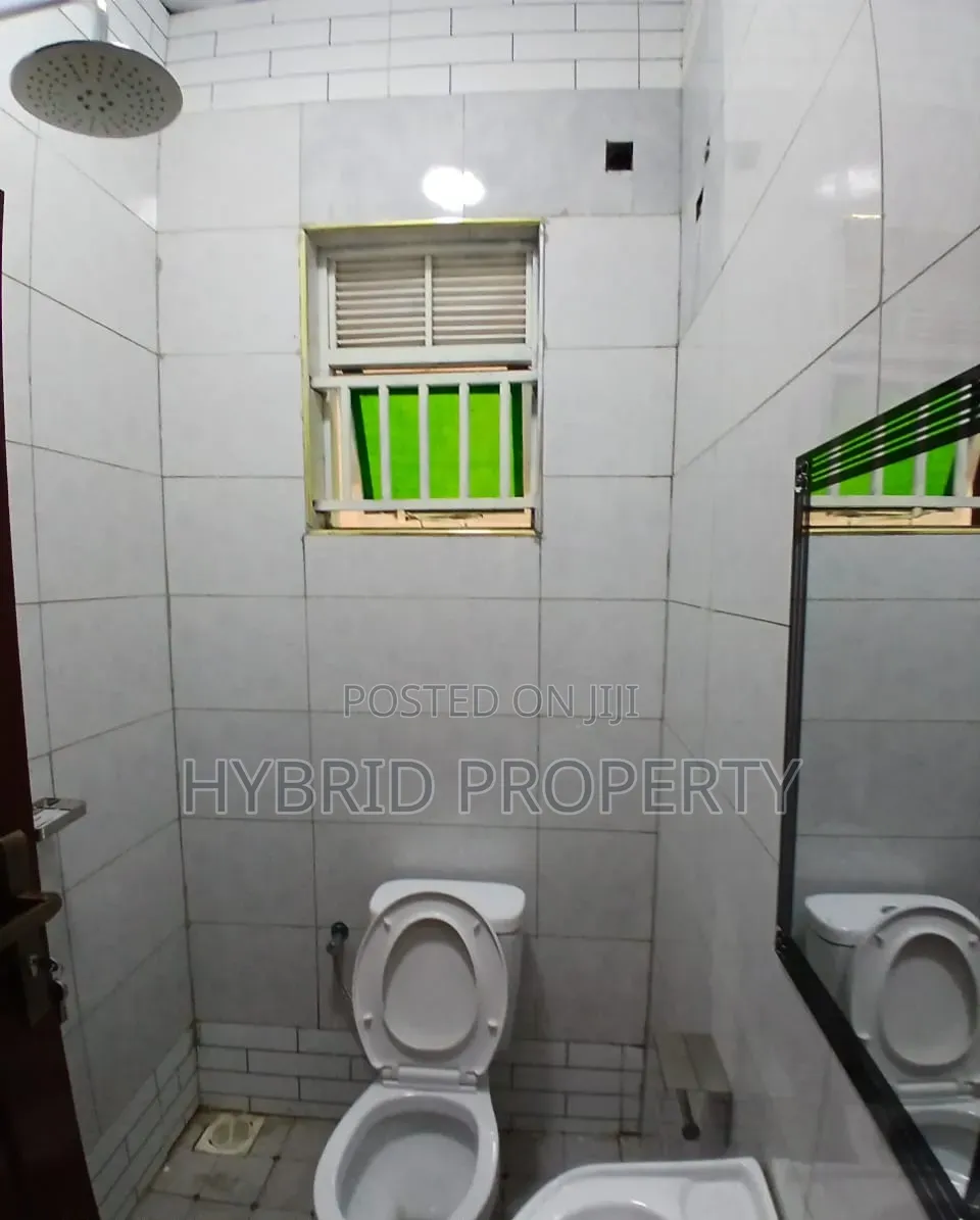 3bdrm House in Wakiso~Kayunga Along for sale