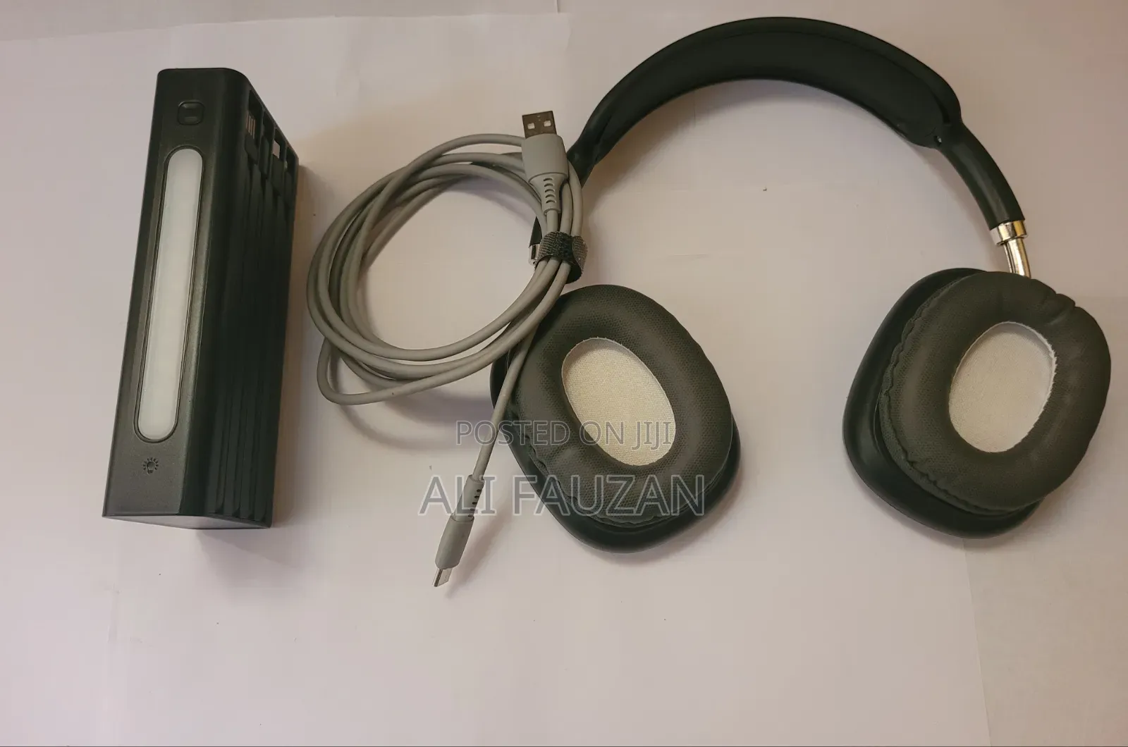 Power Bank,headsets and USB Cable