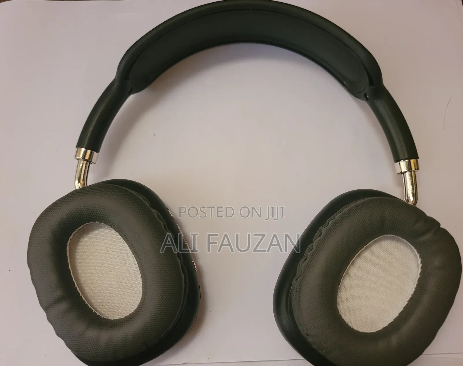 Power Bank,headsets and USB Cable