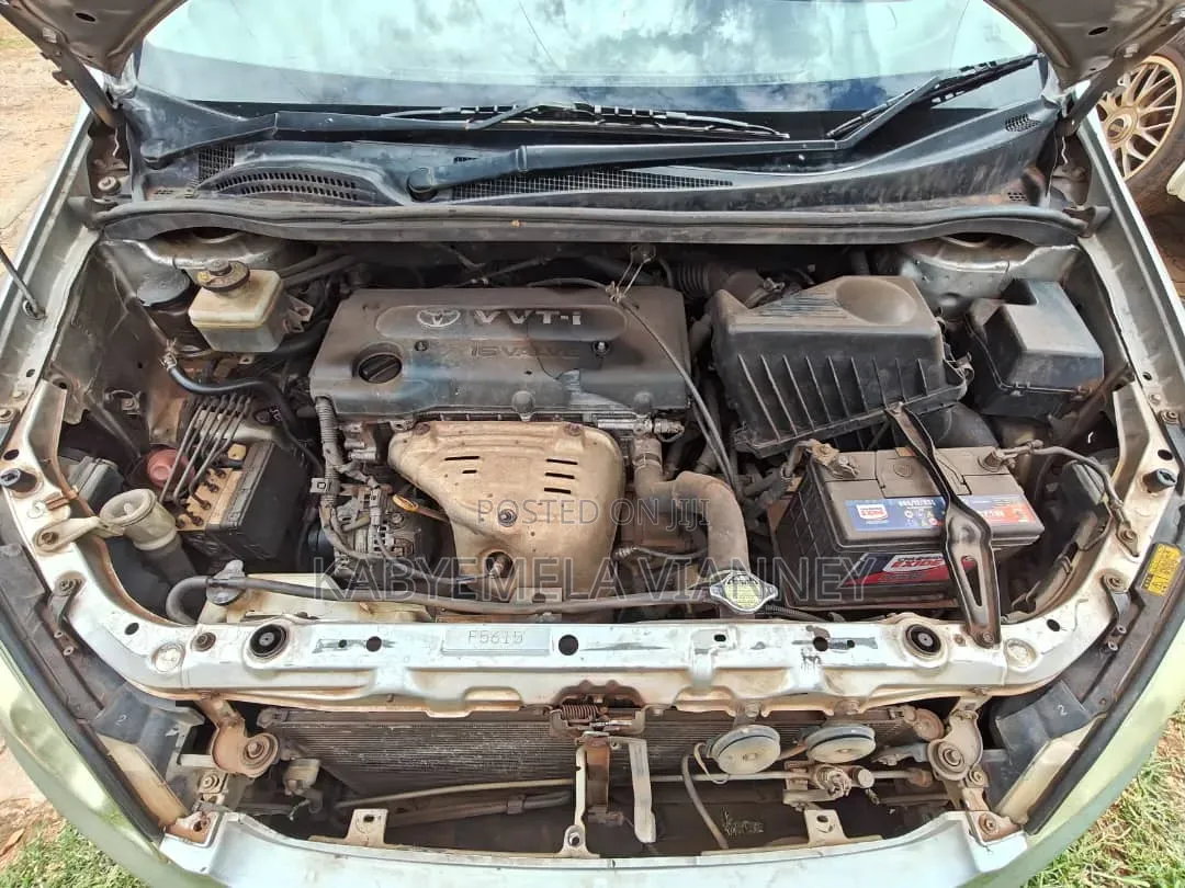 Toyota Ipsum 240i Limited 4WD 2002 Silver
