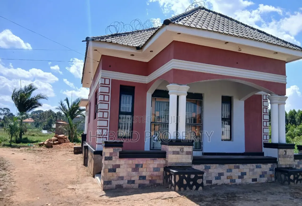2bdrm House in Nansana Along for sale