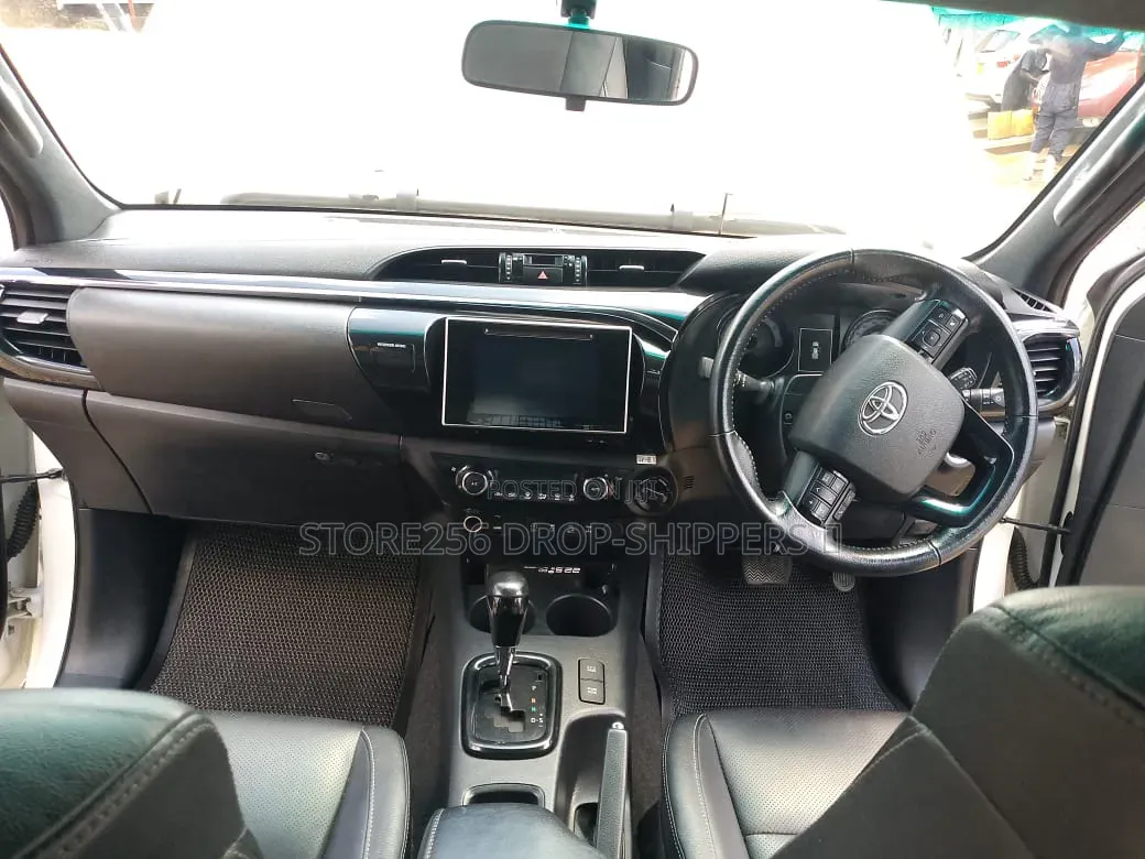 Toyota Hilux Revo Double Cab Deisel 2.8 AWD 2018 White