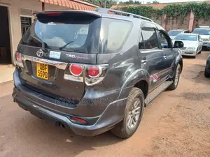 Toyota Fortuner 2015 Black