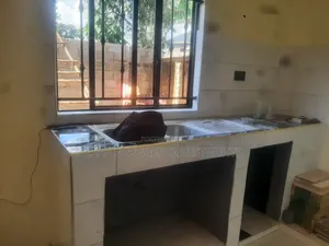 3bdrm House in Central Division for sale