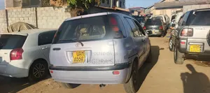 Toyota Raum 2004 Blue