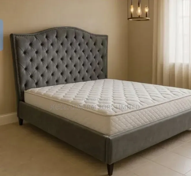 Beds/Tufted Queen Bed.