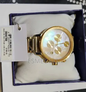 MOVADO Bold