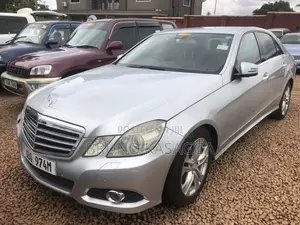 Mercedes-Benz E300 2010 Silver
