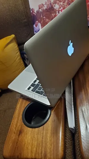 Laptop Apple MacBook 2011 6GB Intel Core 2 Duo SSD 140GB