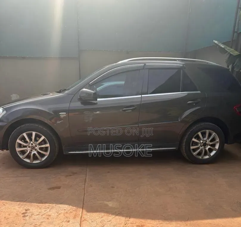 Mercedes-Benz M Class 2012 Black
