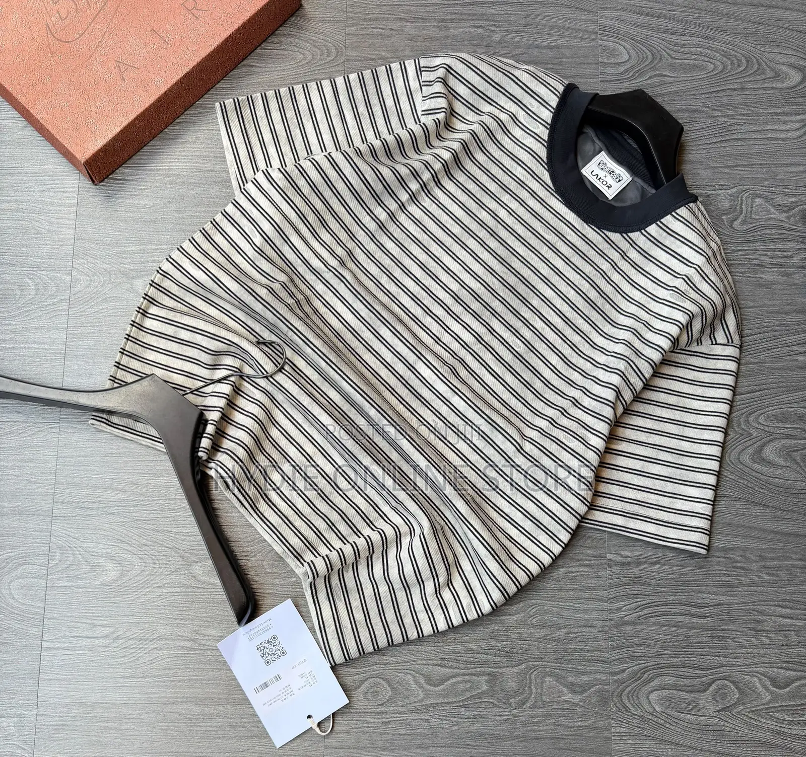 Strips Unisex Tshirts