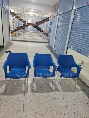Strong Metal Stands Plastic Chairs Plastic Chairs
