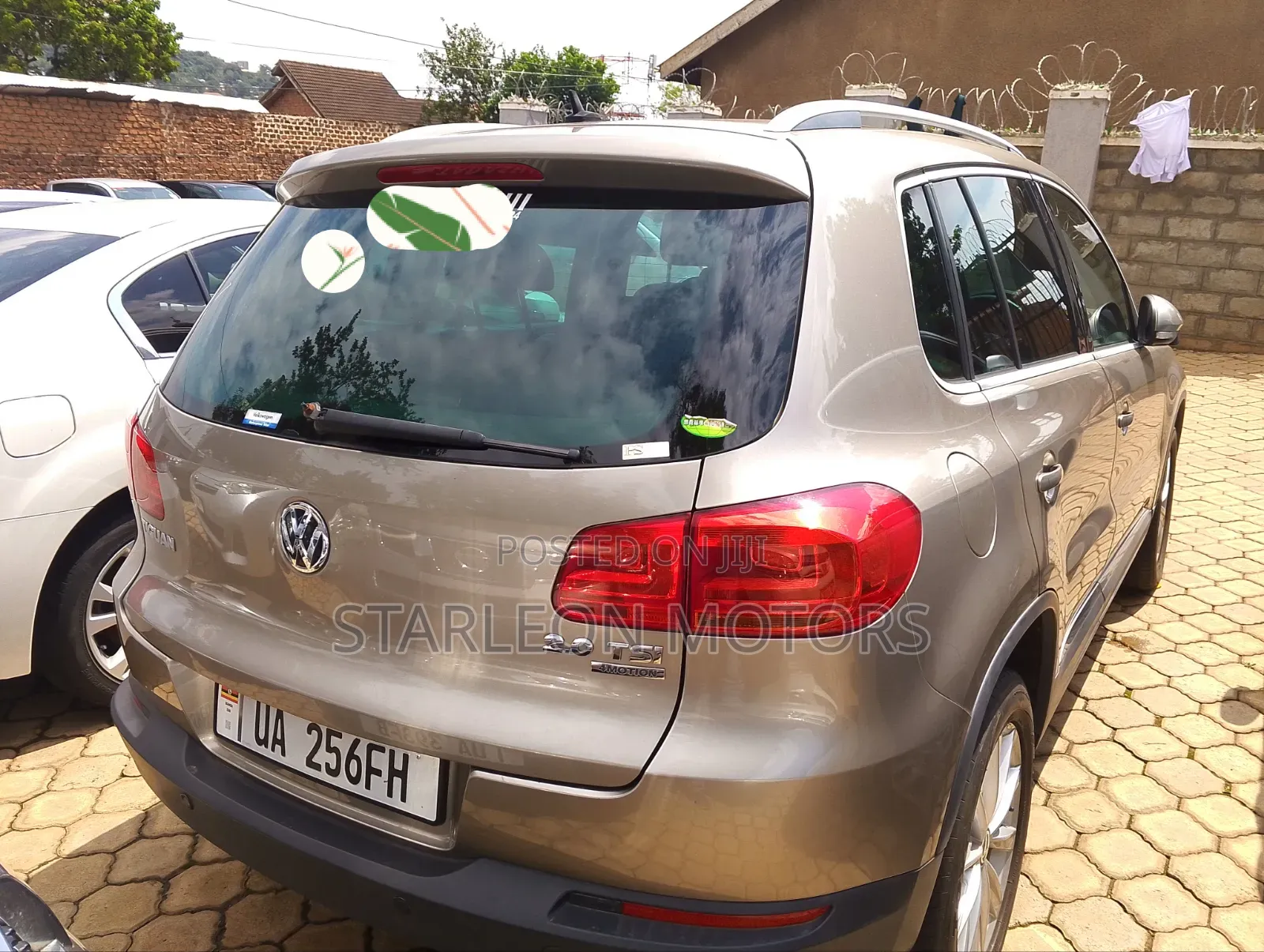 Volkswagen Tiguan 2.0 S Automatic 2012 Brown