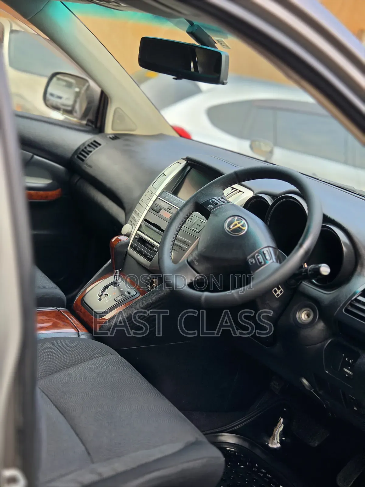 Toyota Harrier 2.4 2010 Gray