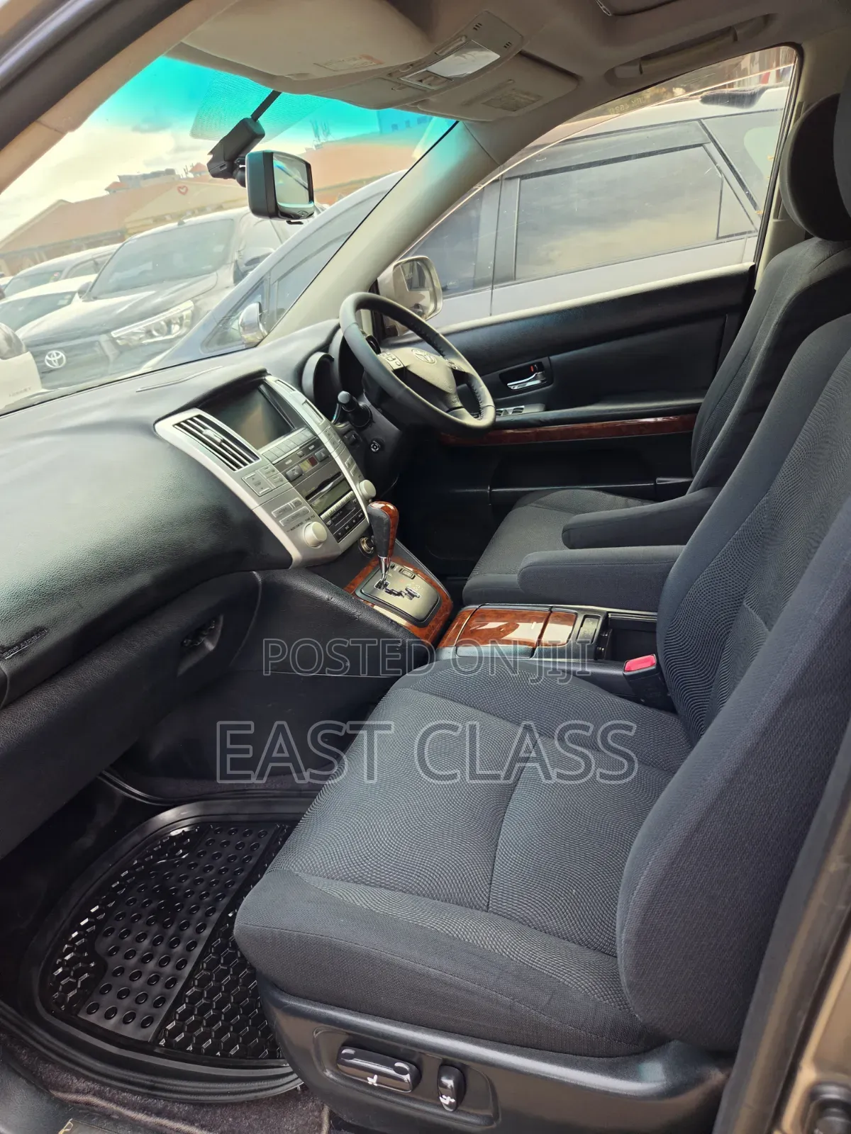 Toyota Harrier 2.4 2010 Gray