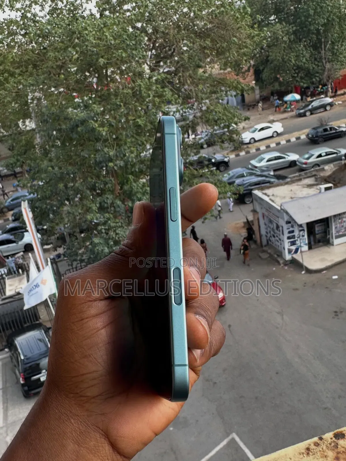 Apple iPhone 16 128 GB Green
