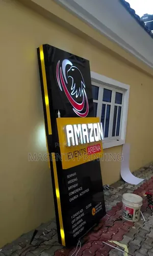 Professional Lightning Pylon Signages