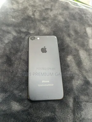 Apple iPhone 7 32 GB Black