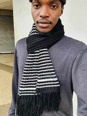 Knitted Black Scarf
