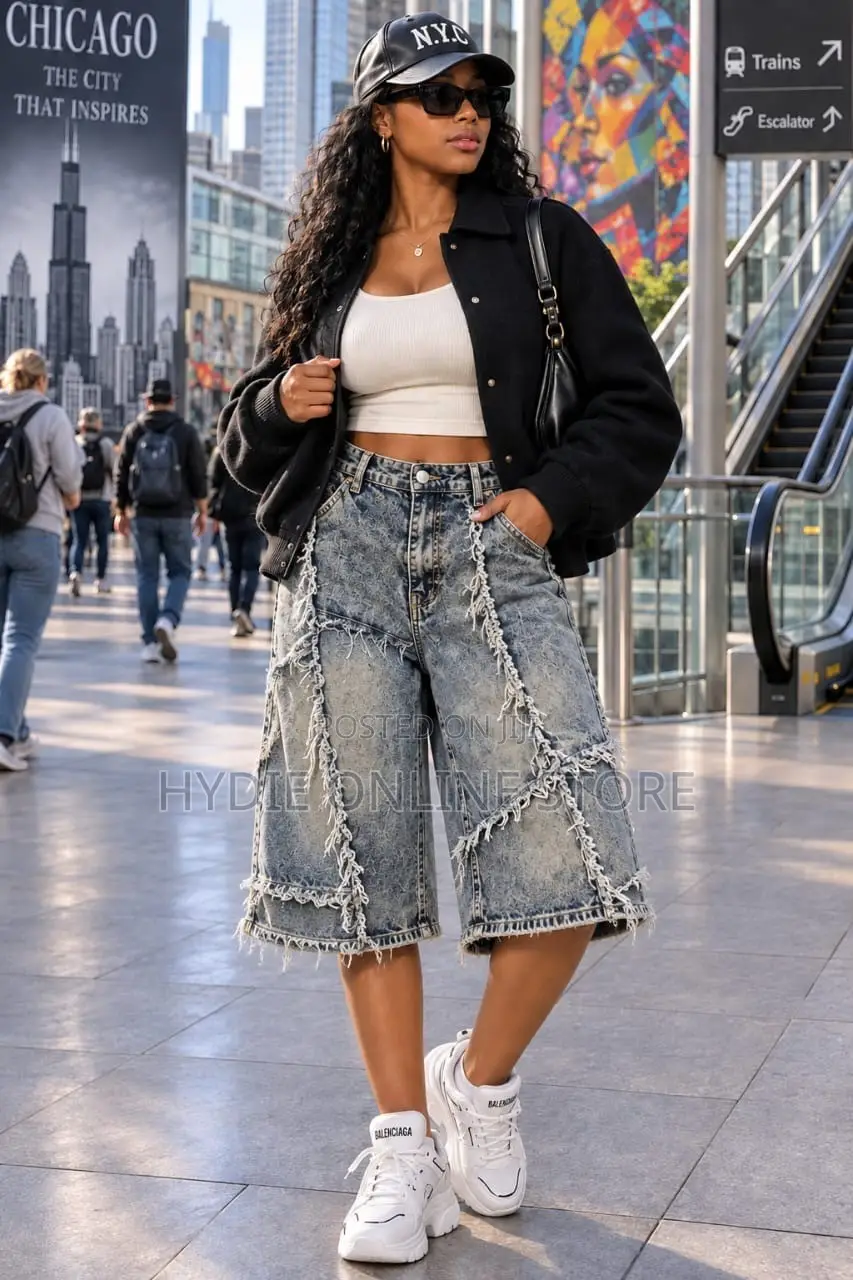 3/4 Ladies Baggie Short Jeans