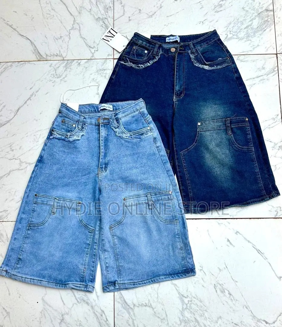 3/4 Ladies Baggie Short Jeans