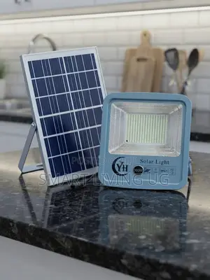 Star White 300W IP67 Waterproof Solar Flood Light – High Efficiency