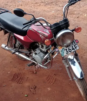 Bajaj Boxer 100 2018 Red