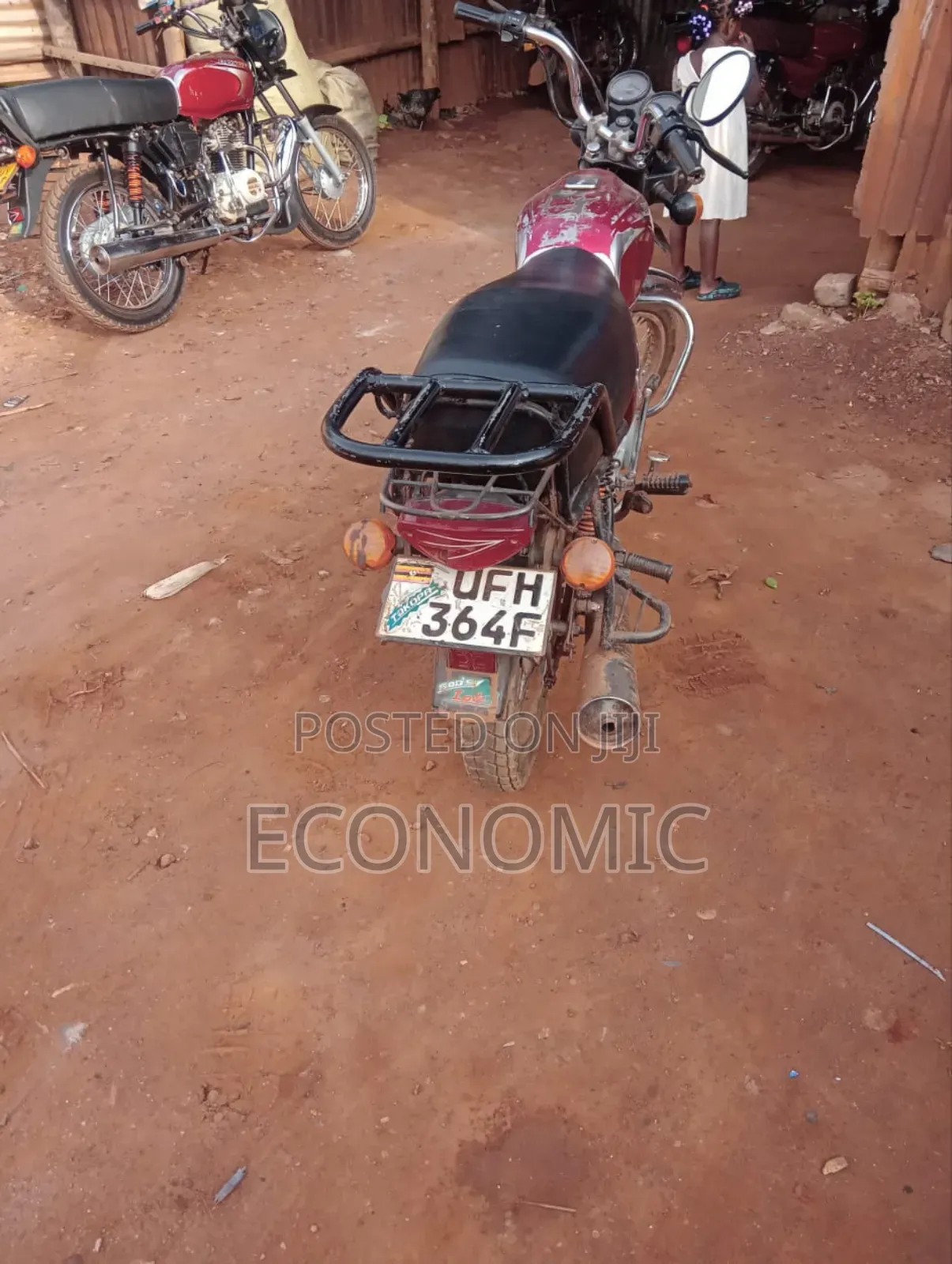 Bajaj Boxer 100 2018 Red