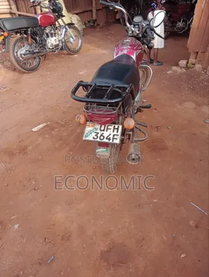 Bajaj Boxer 100 2018 Red